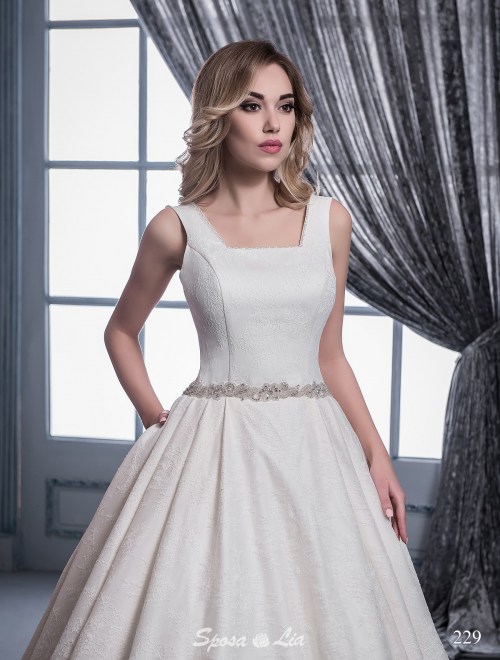 https://www.sposa-lia.com/images/stories/virtuemart/product/229       (2).jpg